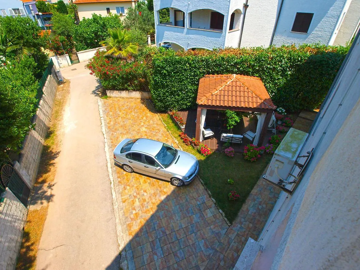 Apartments Marija 85 Fažana 0*,